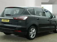 Używany Ford S-MAX Titanium 180 KM (132 kW) 2018 Czarny Minivan