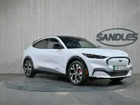Begagnad Ford Mustang Mach-E Extended Range 99 kW (135 HK) 2022 Vit SUV