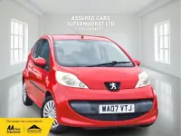Begagnad Peugeot 107 68 HK (50 kW) 2007 Röd Halvkombi