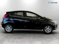 Usado Ford Fiesta Zetec 100 HP (73 kW) 2016 Preto Citadino