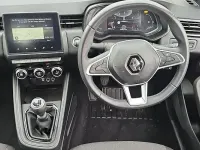 Used Renault Clio Evolution 90 HP (66 kW) 2023 Silver  Hatchback