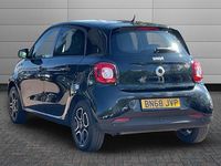 Used Smart ForFour Premium 71 HP (52 kW) 2018 Black Hatchback