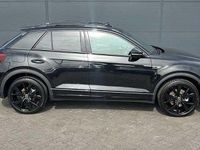 Usado VW T-Roc Black Edition 150 HP (110 kW) 2025 Preto SUV