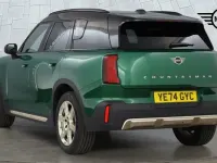 Używany Mini Countryman 168 KM (123 kW) 2024 Zielony SUV