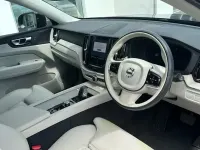 Used Volvo XC60 Plus 197 HP (144 kW) 2022 Blue SUV