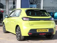Käytetty Peugeot 208 Style 99 HP (72 kW) 2025 Keltainen Viistoperä