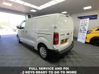 Gebraucht Vauxhall Vivaro Edition 2021 Weiß Van / Kleinbus