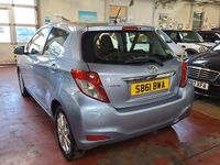 Used Toyota Yaris 101 HP (74 kW) 2012 Blue Hatchback