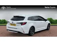 Używany Toyota Corolla 184 KM (135 kW) 2021 Biały Kombi