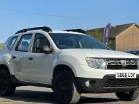 Used Dacia Duster Ambiance 110 HP (80 kW) 2017 White SUV