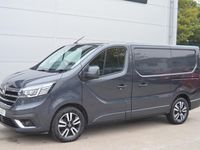 Używany Renault Trafic 2022 Szary Minivan