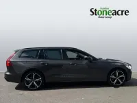 Usado Volvo V60 Plus 2023 Cinzento Carrinha