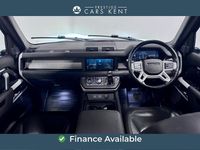 Used Land Rover Defender SE Dynamic 300 HP (220 kW) 2021 Black Estate
