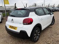 Used Citroën C3 Feel 68 HP (50 kW) 2018 White Hatchback