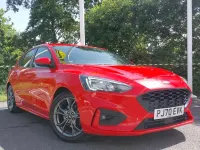 Used Ford Focus ST-Line 125 HP (91 kW) 2020 Red Hatchback