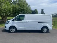 Used Ford Transit Custom Limited 130 HP (95 kW) 2022 White Van
