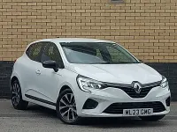 Used Renault Clio V Evolution 145 HP (106 kW) 2023 White Hatchback