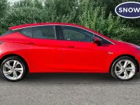 Used Vauxhall Astra SRi 101 HP (74 kW) 2017 Red Hatchback