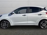Gebraucht Hyundai i10 Premium 67 PS (49 kW) 2024 Grau Kleinwagen