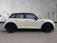 Used Mini Cooper Hatch 134 HP (98 kW) 2018 White Hatchback