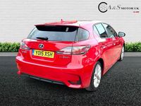 Used Lexus CT200h 134 HP (98 kW) 2015 Red Hatchback