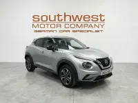Usado Nissan Juke N-Connecta 114 HP (83 kW) 2025 Prateado SUV