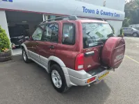 Used Suzuki Grand Vitara 128 HP (94 kW) 2004 Red Estate