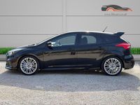 Used Ford Focus RS 350 HP (257 kW) 2017 Black Hatchback