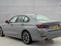 Usado BMW 330e Sport Line 288 HP (211 kW) 2023 Cinzento