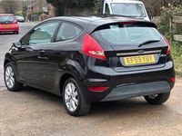 Second-hand Ford Fiesta Zetec 82 CP (60 kW) 2010 Negru Hatchback