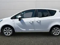 Used Vauxhall Meriva 101 HP (74 kW) 2017 White MPV