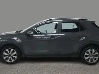 Usado Kia Stonic 99 CV (72 kW) 2021 Gris SUV
