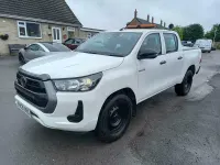 Used Toyota HiLux Active 150 HP (110 kW) 2021 White Pickup