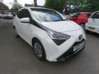 Gebraucht Toyota Aygo X-play 72 PS (52 kW) 2020 Weiß Kleinwagen