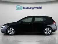Second-hand VW Golf VIII S 108 CP (79 kW) 2022 Negru Hatchback