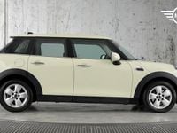 Używany Mini Cooper Hatch 134 KM (98 kW) 2018 Biały Hatchback