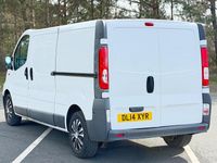 Used Vauxhall Vivaro 115 HP (84 kW) 2014 White MPV