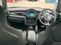 Usado Mini Cooper Hatch 134 CV (98 kW) 2020 Blanco Utilitario