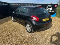 Second-hand Peugeot 208 Active 82 CP (60 kW) 2015 Negru Hatchback