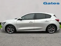 Usado Ford Focus ST-Line 125 HP (91 kW) 2025 Prateado Citadino
