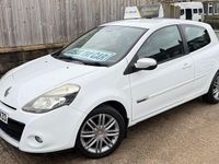 Used Renault Clio IV Dynamique 75 HP (55 kW) 2012 White Hatchback