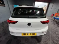 Używany VW Golf VII S 130 KM (95 kW) 2021 Biały Hatchback