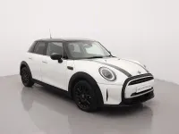 Usado Mini Cooper Classic 134 HP (98 kW) 2024 Branco Citadino