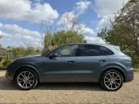 Used Porsche Cayenne 462 HP (339 kW) 2020 Blue SUV