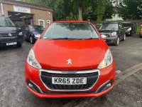 Used Peugeot 208 Allure 82 HP (60 kW) 2015 Orange Hatchback