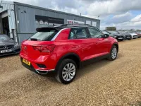 Begagnad VW T-Roc SE 115 HK (84 kW) 2018 Röd SUV