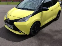 Used Toyota Aygo X-cite 69 HP (50 kW) 2017 Yellow Hatchback