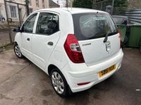Used Hyundai i10 Classic 85 HP (62 kW) 2011 White Hatchback