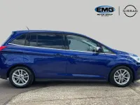 Usado Ford Grand C-Max Zetec 125 HP (91 kW) 2017 Azul Monovolume