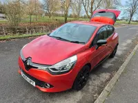 Used Renault Clio Dynamique 75 HP (55 kW) 2015 Red Hatchback